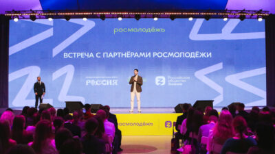 Главное в апреле: интервью для ТНТ, программа наставничества от конкурса «Большая перемена», вебинары для «Профшколы»